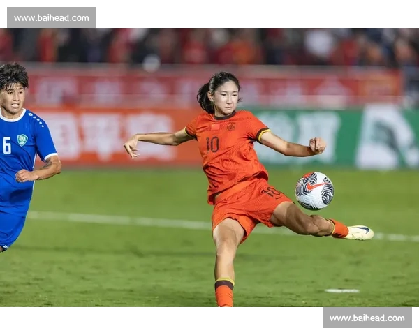 连续颠球过人惊艳永川！中国女足新星演绎教科书级技巧