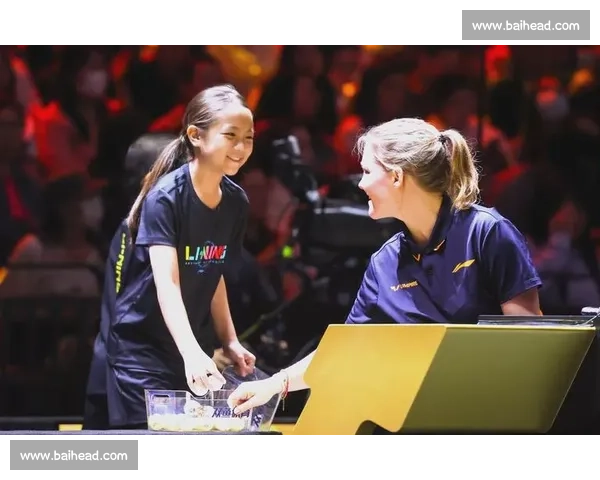 年前背洞的球童小姐姐，年后竟成大赛 “梗王”