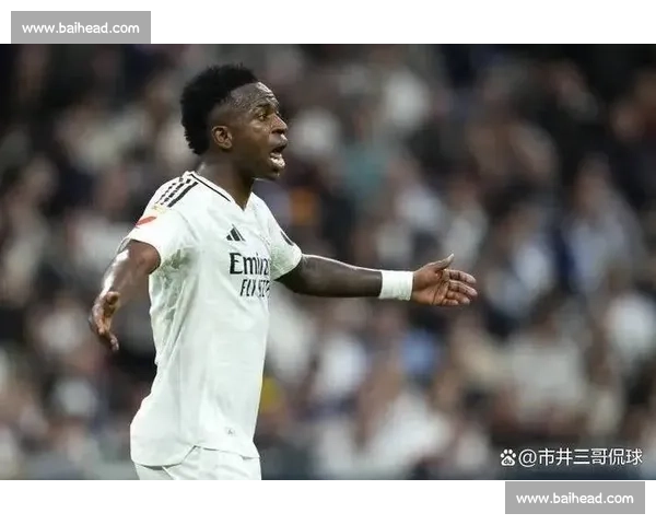 曼联死忠网红飞铲特维斯酿冲突！野兽 4 球回击梦剧场嘘声